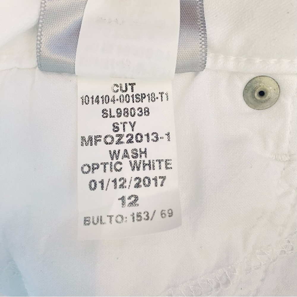 NWT 🤍 NYDJ Marilyn Straight Leg White Denim Jeans, 32” Inseam, Size 12 #MFOZ2013 - Picture 15 of 16